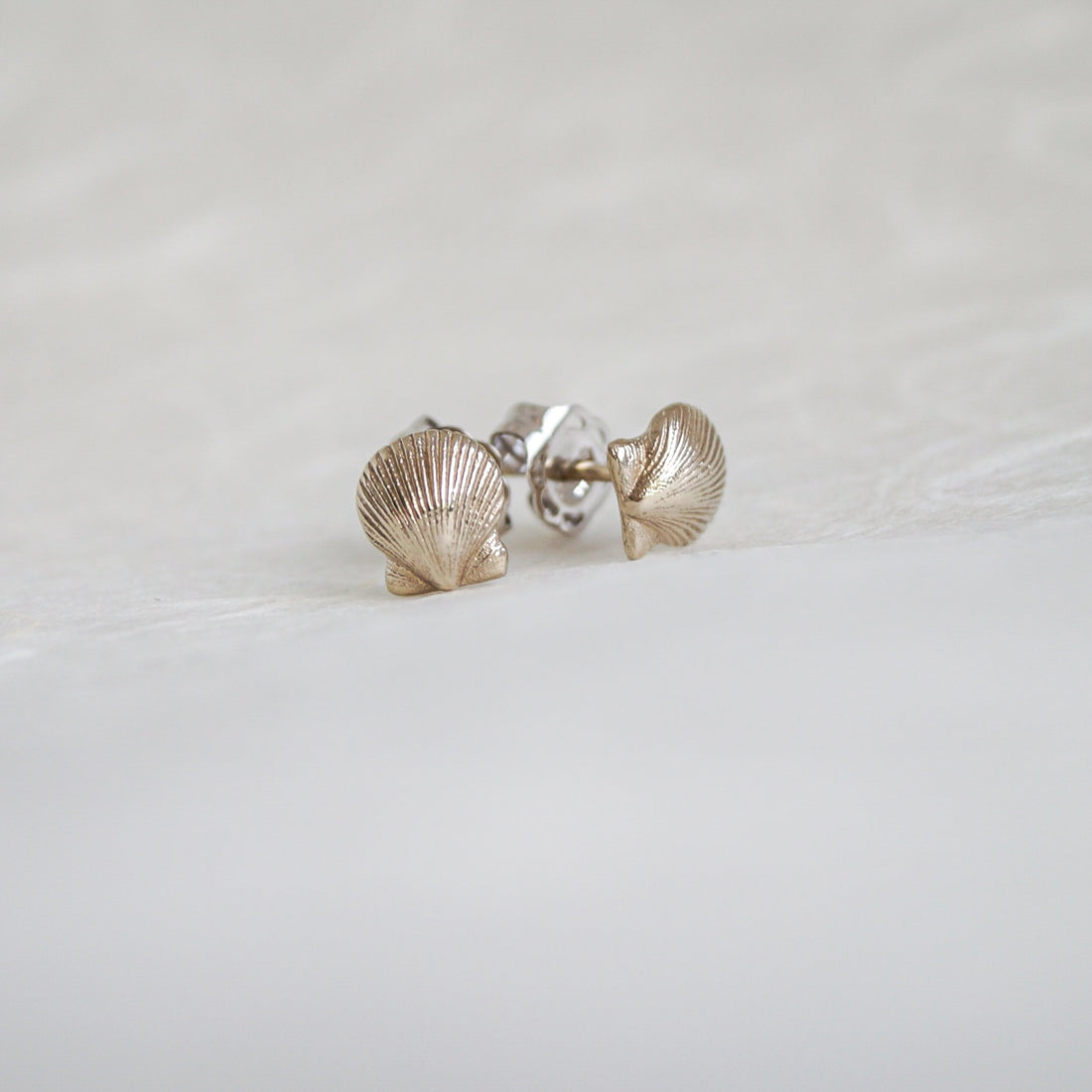 Scallop Studs