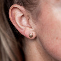 Scallop Studs