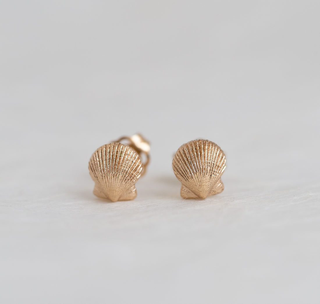 Scallop Studs