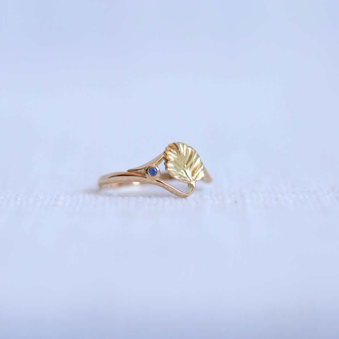 18K Yellow Gold Nothofagus Branch Ring with Tasmanian Sapphire