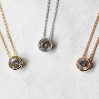 Stella Pendant & Chain