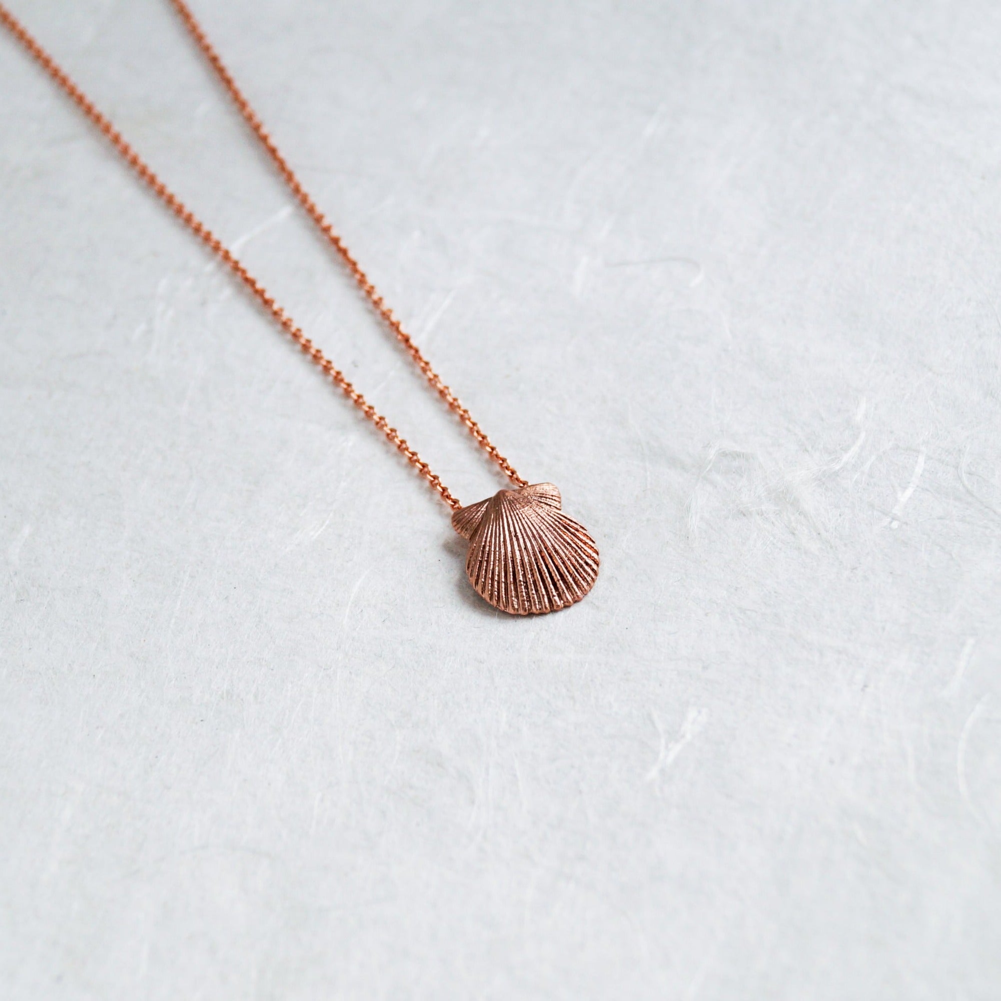 Rose gold hot sale seashell necklace