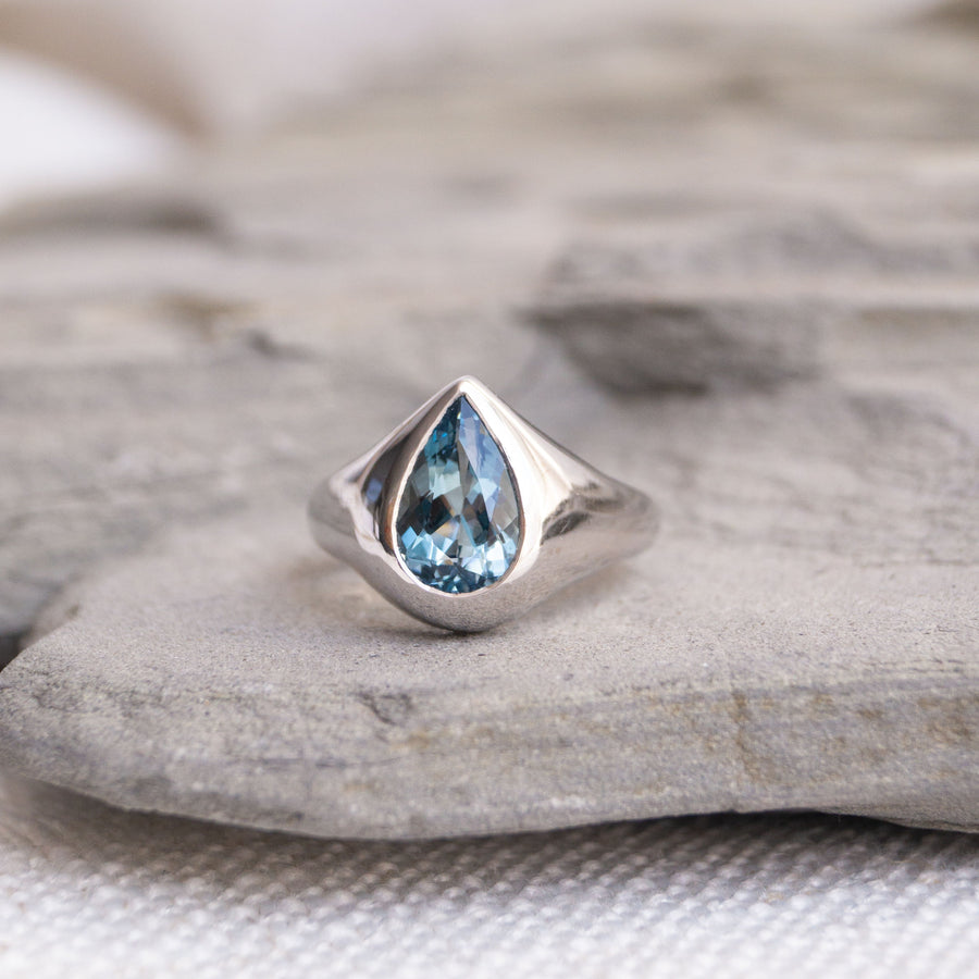 "Polaris" Ring Pear Cut Aquamarine 9K White Gold (Limited Edition)