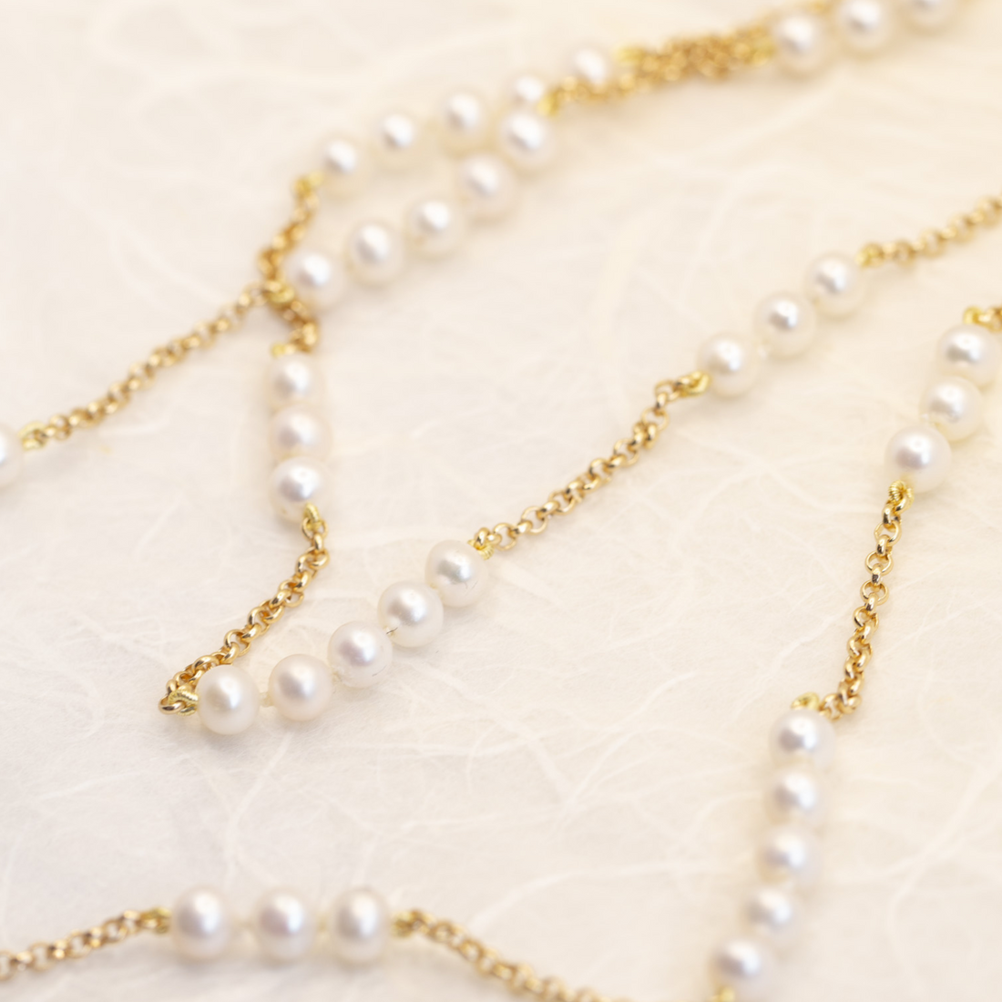 "Marine" 9K Yellow Gold and Freshwater Pearl Necklace.