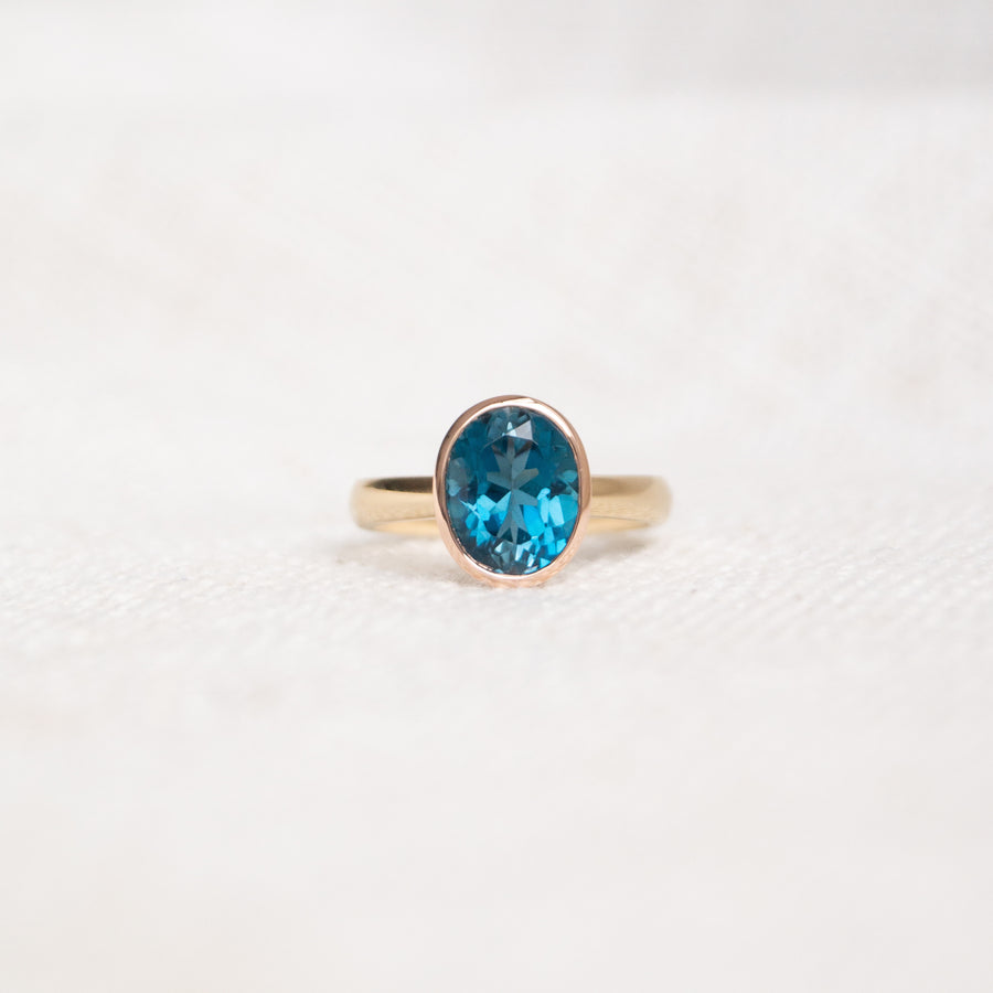 Limited Edition 9K Yellow & Rose Gold Oval Cut London Blue Topaz Ring