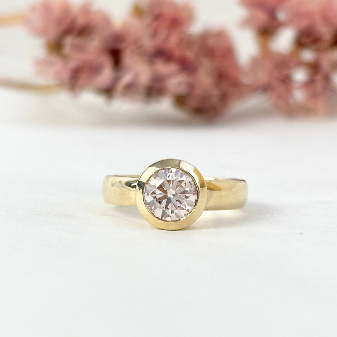 Limited Edition Luna ring with Pink Diamond